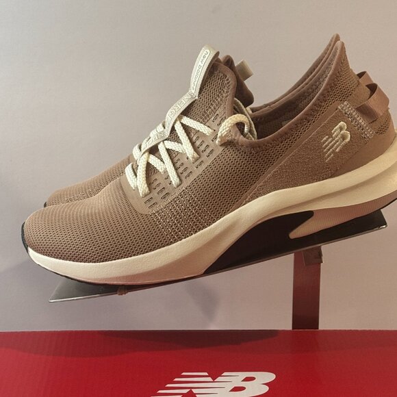 New Balance Women's DynaSoft Nergize Sport V2 Running Shoe - WNRGSAS2 - Picture 6 of 7